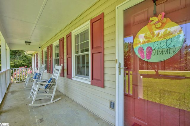 206 Cox Ridge Court, Travelers Rest, SC 29690