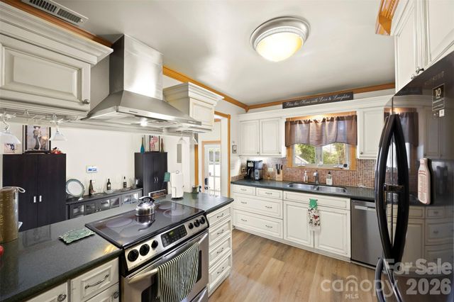 828 N 6th Street, Albemarle, NC 28001