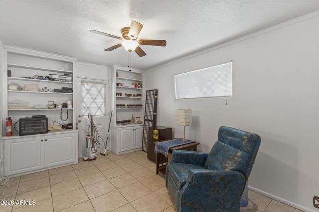 940 E Berridge Lane, Phoenix, AZ 85014