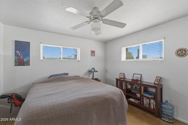 940 E Berridge Lane, Phoenix, AZ 85014