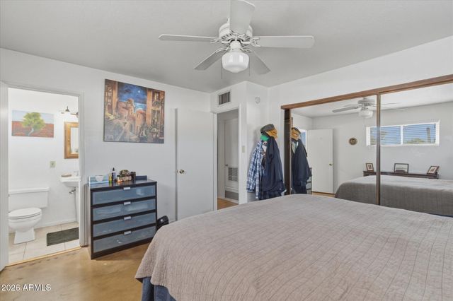 940 E Berridge Lane, Phoenix, AZ 85014