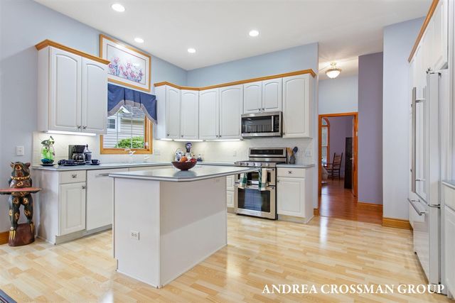 1013 Pebble Stone Court, Holland, MI 49424