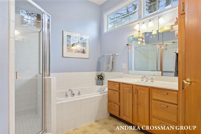 1013 Pebble Stone Court, Holland, MI 49424
