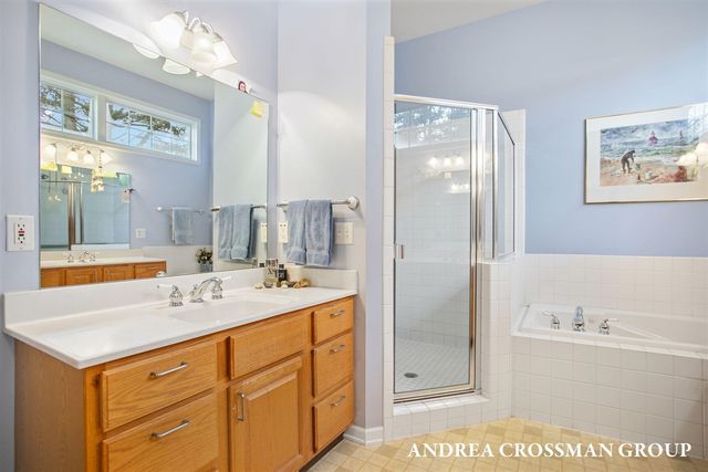1013 Pebble Stone Court, Holland, MI 49424