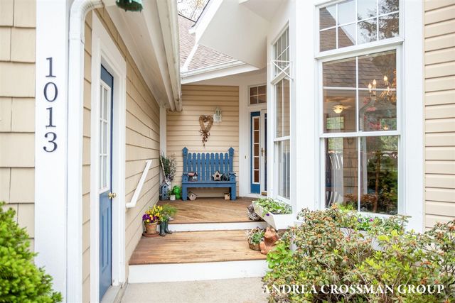 1013 Pebble Stone Court, Holland, MI 49424