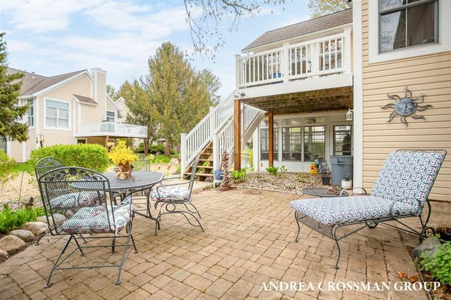 1013 Pebble Stone Court, Holland, MI 49424