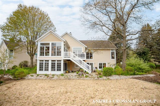 1013 Pebble Stone Court, Holland, MI 49424