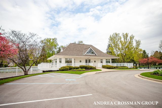 1013 Pebble Stone Court, Holland, MI 49424