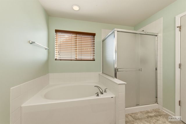 1811 Flagstone Street, Joliet, IL 60431