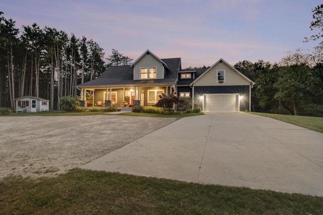 35853 Whispering Pine Way, Lake City, MN 55041