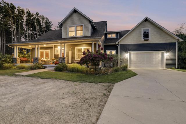 35853 Whispering Pine Way, Lake City, MN 55041