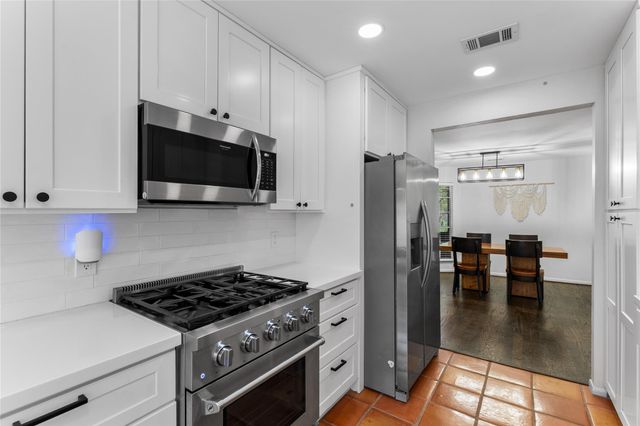 99 S Village Knoll Circle, The Woodlands, TX 77381