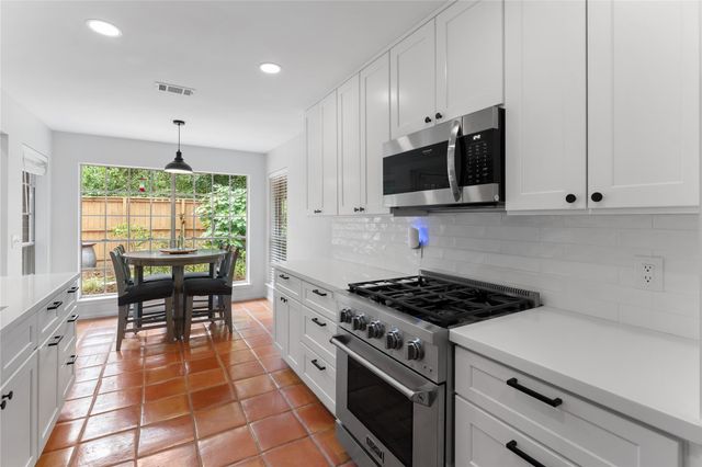 99 S Village Knoll Circle, The Woodlands, TX 77381