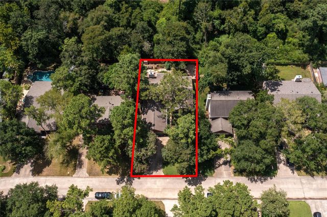99 S Village Knoll Circle, The Woodlands, TX 77381