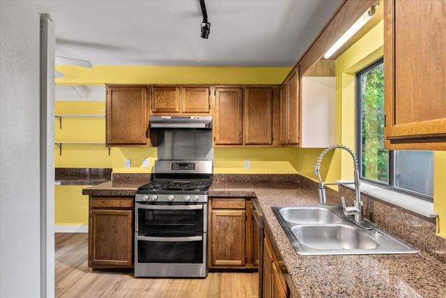 8687 Elsinore Court, North Charleston, SC 29406