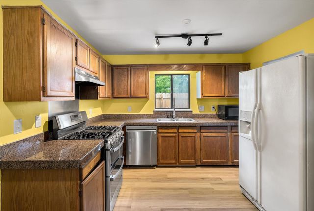 8687 Elsinore Court, North Charleston, SC 29406