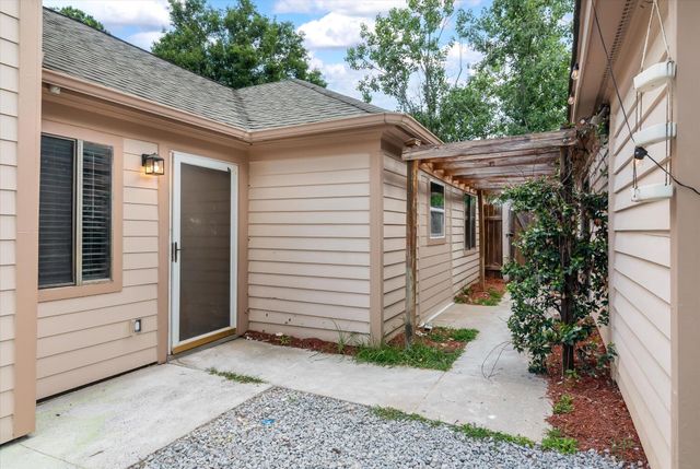 8687 Elsinore Court, North Charleston, SC 29406