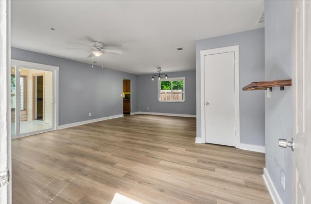 8687 Elsinore Court, North Charleston, SC 29406