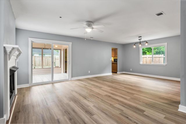 8687 Elsinore Court, North Charleston, SC 29406