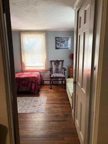 32 Paine Avenue, Hyannis, MA 02601