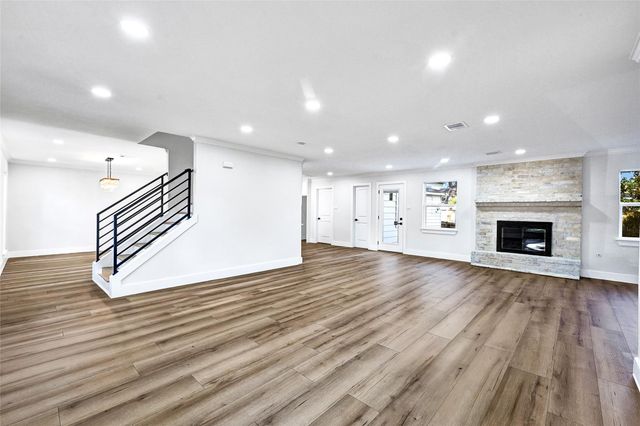 5610 Oak Trail Lane, Houston, TX 77091