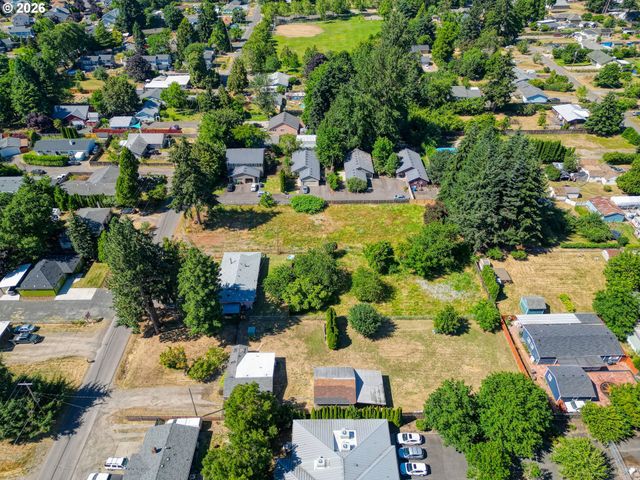 2093 W IRWIN Way, Eugene, OR 97402