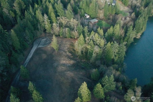 22 Edge Water Drive, Cathlamet, WA 98612