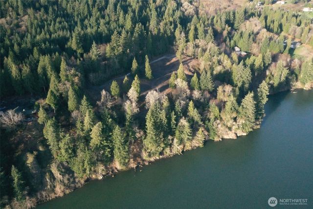 22 Edge Water Drive, Cathlamet, WA 98612