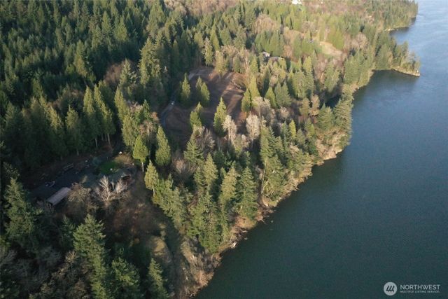 22 Edge Water Drive, Cathlamet, WA 98612