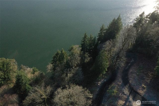 22 Edge Water Drive, Cathlamet, WA 98612