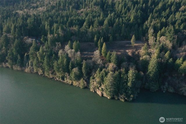 22 Edge Water Drive, Cathlamet, WA 98612