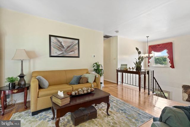 1303 WENDOVER CT, District Heights, MD 20747