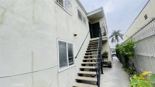 1083 Gaviota Avenue, Long Beach, CA 90813