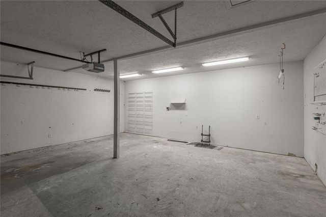 89 Westwood Drive W, Trinity, TX 75862