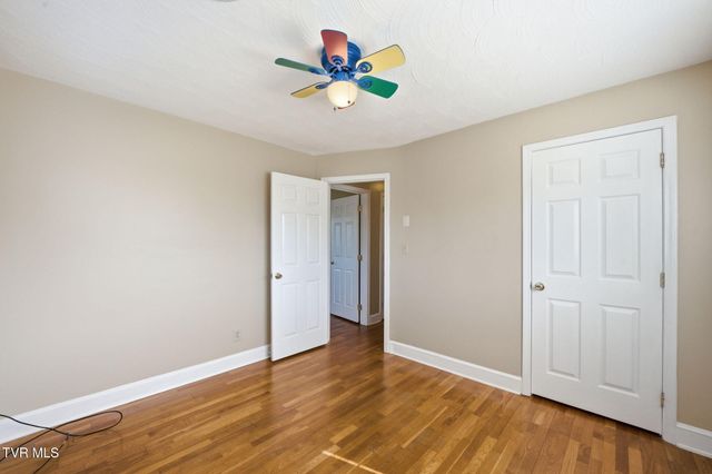455 Robin Circle, Bristol, VA 24202