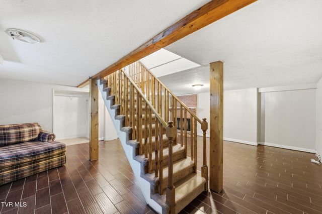 455 Robin Circle, Bristol, VA 24202