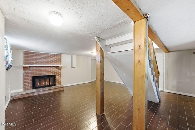455 Robin Circle, Bristol, VA 24202