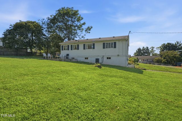 455 Robin Circle, Bristol, VA 24202