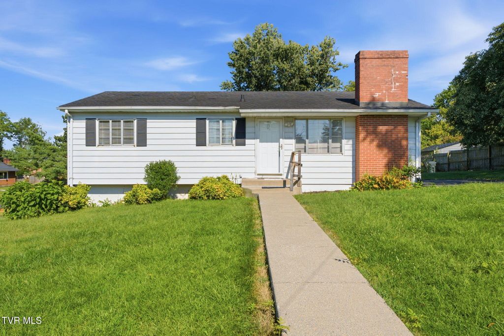 455 Robin Circle, Bristol, VA 24202