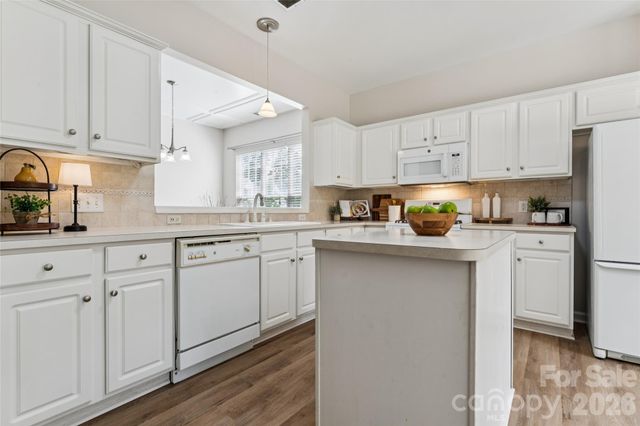 8426 Heron Glen Drive, Charlotte, NC 28269