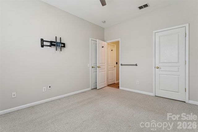 8426 Heron Glen Drive, Charlotte, NC 28269