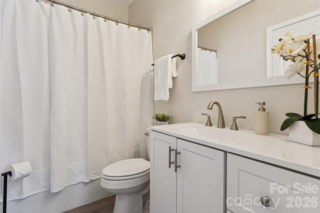 8426 Heron Glen Drive, Charlotte, NC 28269