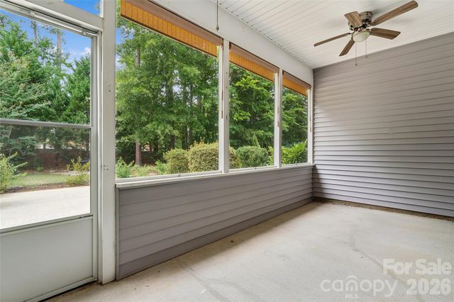 8426 Heron Glen Drive, Charlotte, NC 28269
