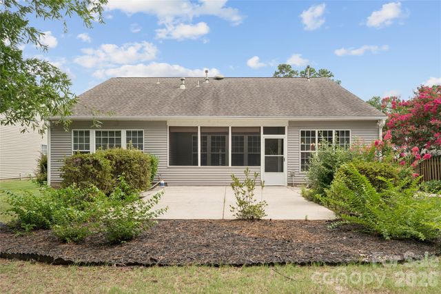 8426 Heron Glen Drive, Charlotte, NC 28269