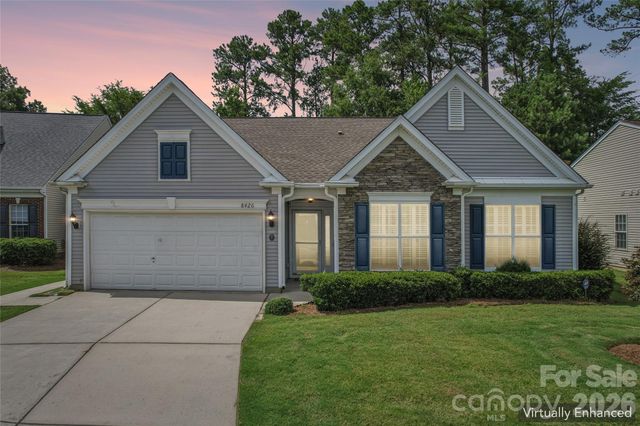 8426 Heron Glen Drive, Charlotte, NC 28269