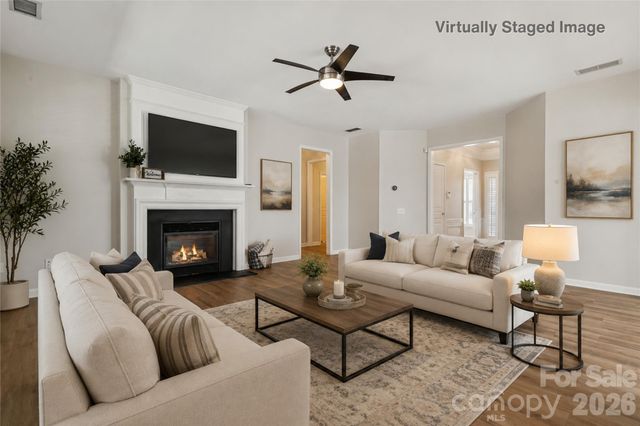 8426 Heron Glen Drive, Charlotte, NC 28269