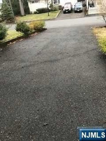 14 Baywood Terrace, Wayne, NJ 07470