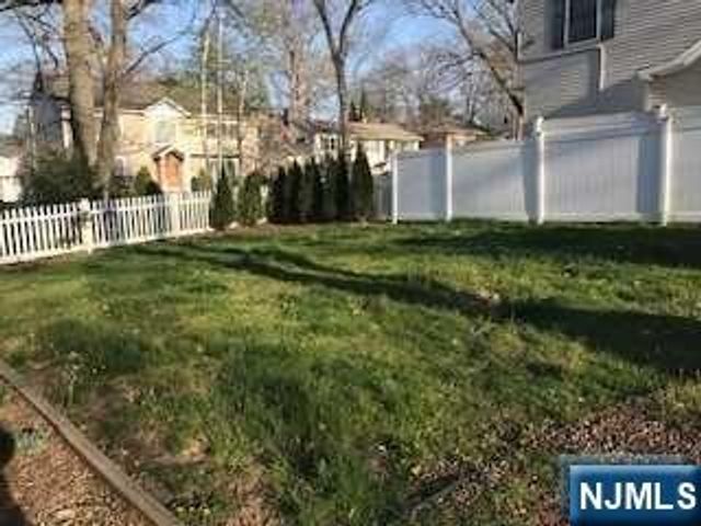 14 Baywood Terrace, Wayne, NJ 07470