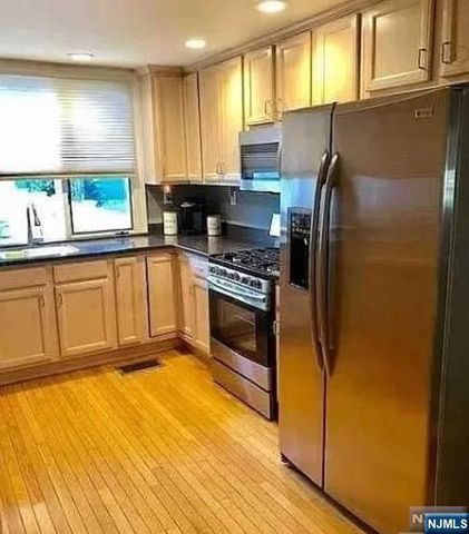 14 Baywood Terrace, Wayne, NJ 07470