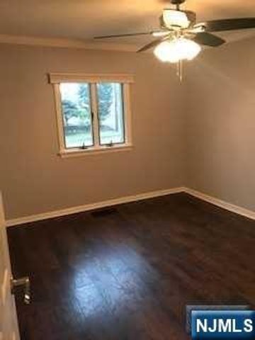 14 Baywood Terrace, Wayne, NJ 07470